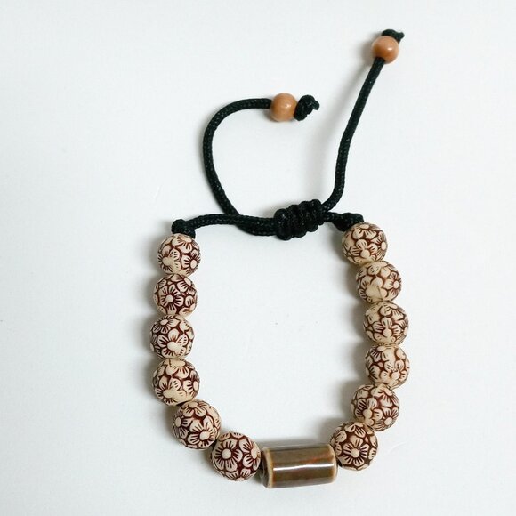 Amber 11mm Round Acrylic Beads and Brown 15 mm Cylindrical Ceramic Bead Bracelet - Picture 3 of 6